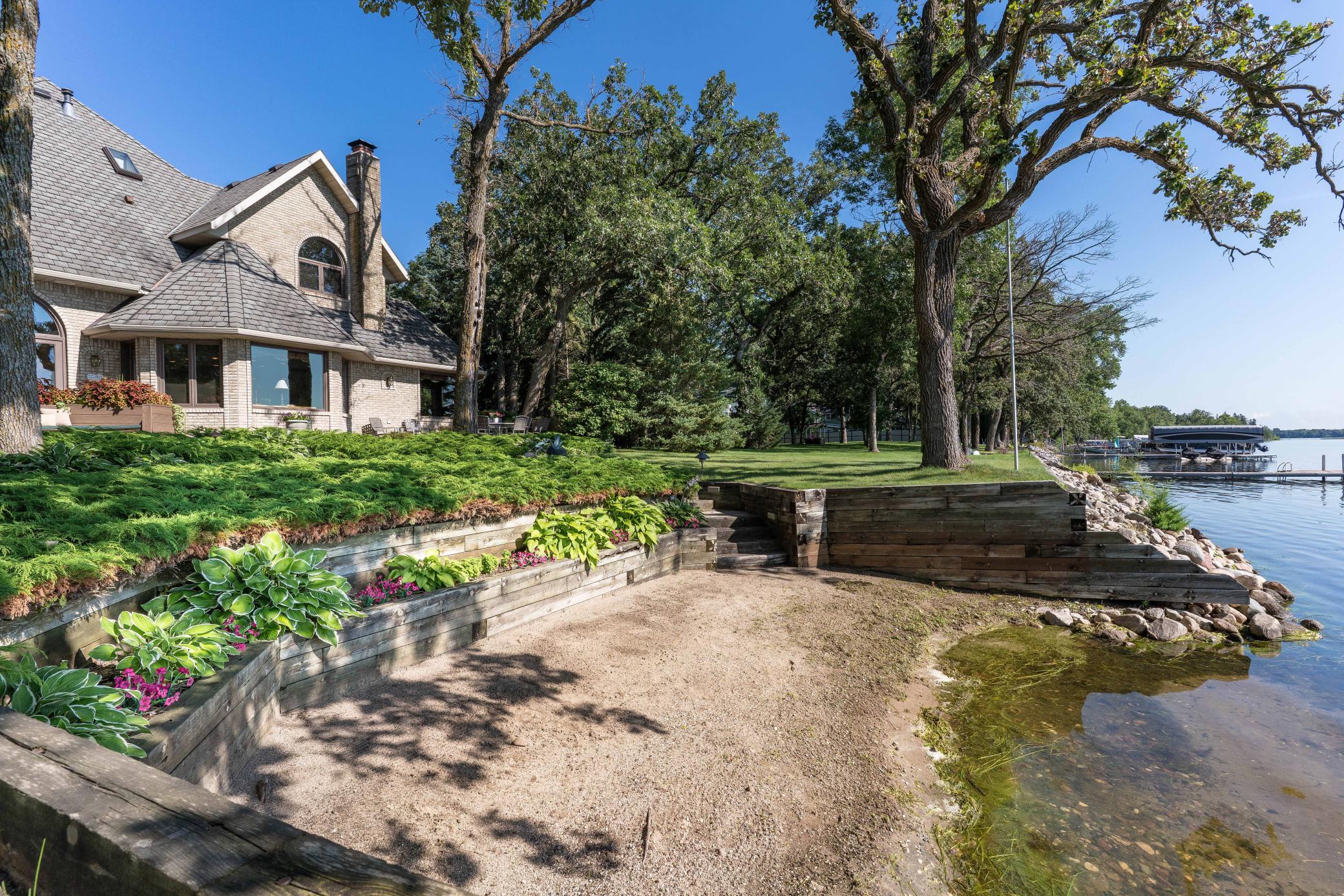 1992 single family home for sale at 2807 Government Point Road NE in Alexandria, MN — 4 bed, 6 bath (photo 34 of 81)
