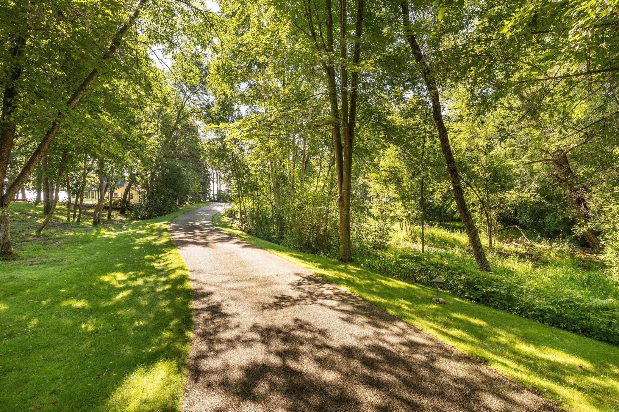 1992 single family home for sale at 2807 Government Point Road NE in Alexandria, MN — 4 bed, 6 bath (photo 5 of 81)