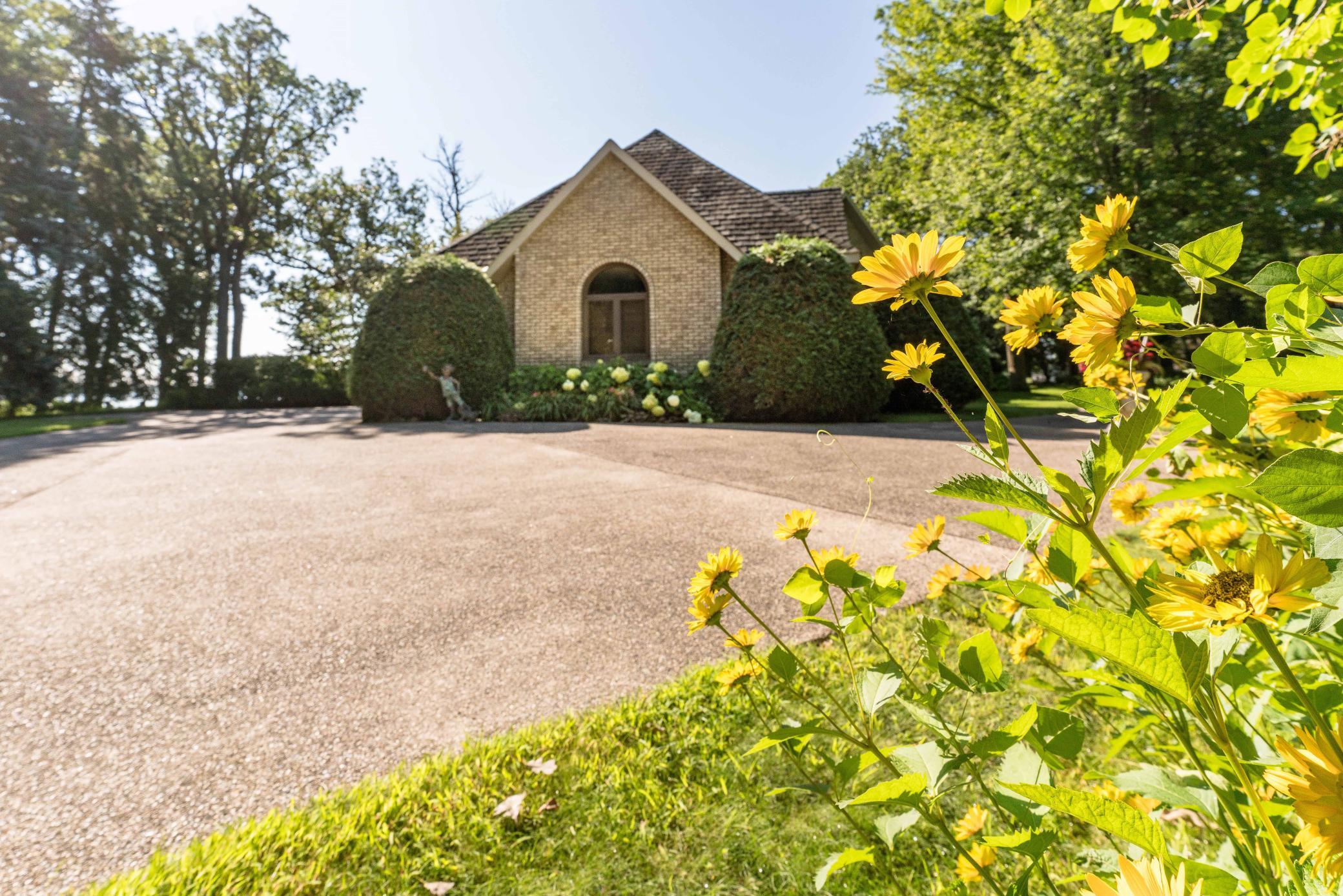 1992 single family home for sale at 2807 Government Point Road NE in Alexandria, MN — 4 bed, 6 bath (photo 9 of 81)