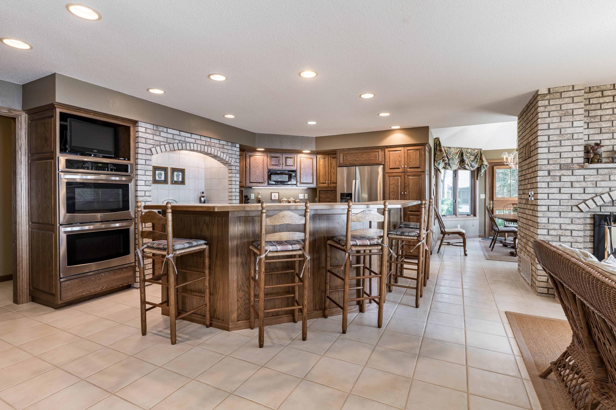 1992 single family home for sale at 2807 Government Point Road NE in Alexandria, MN — 4 bed, 6 bath (photo 23 of 63)