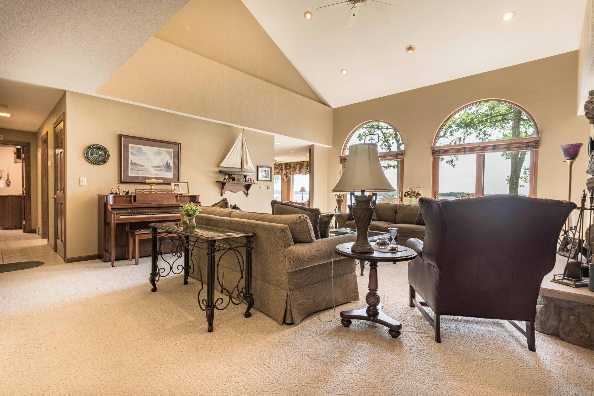 1992 single family home for sale at 2807 Government Point Road NE in Alexandria, MN — 4 bed, 6 bath (photo 39 of 63)