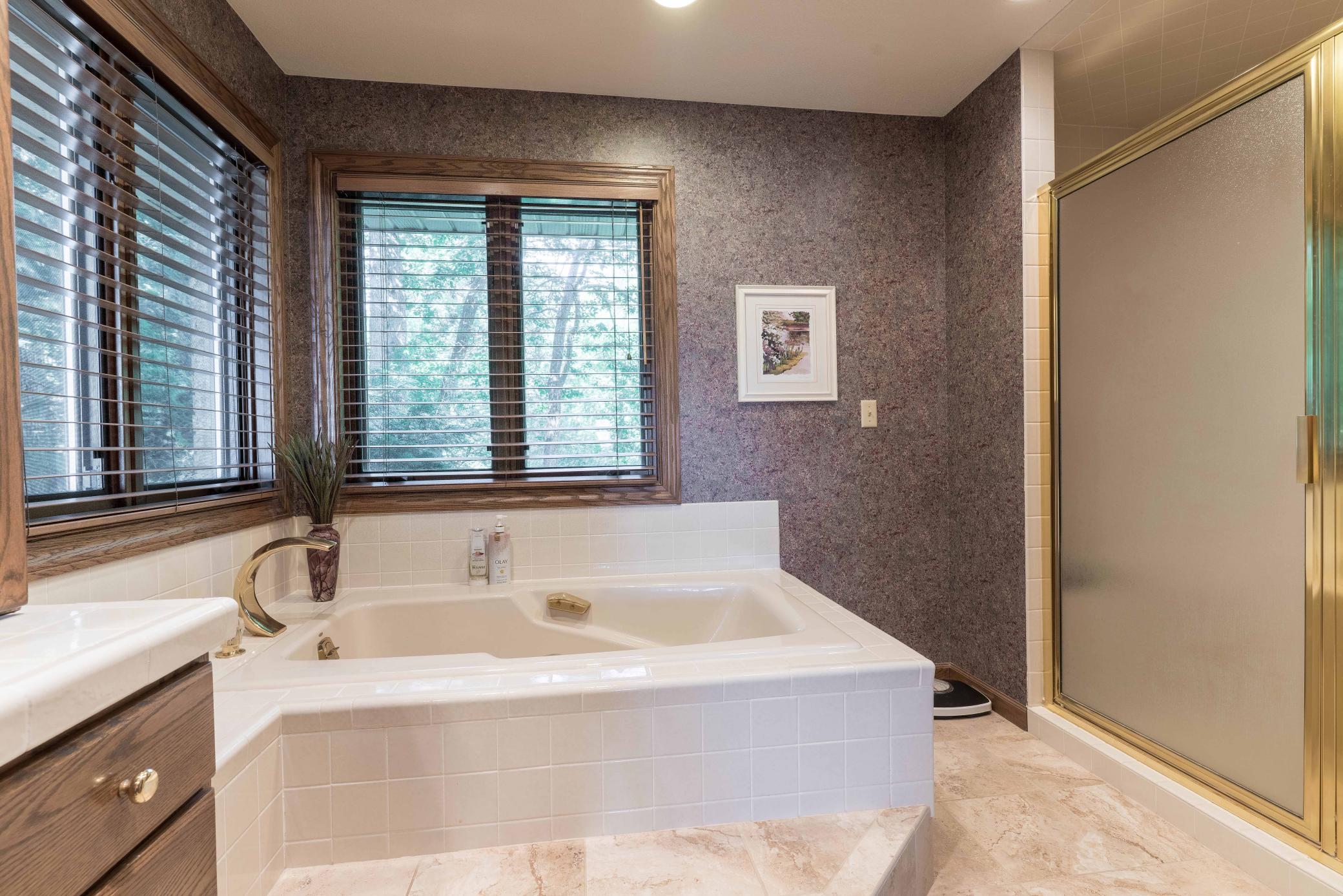 1992 single family home for sale at 2807 Government Point Road NE in Alexandria, MN — 4 bed, 6 bath (photo 50 of 63)