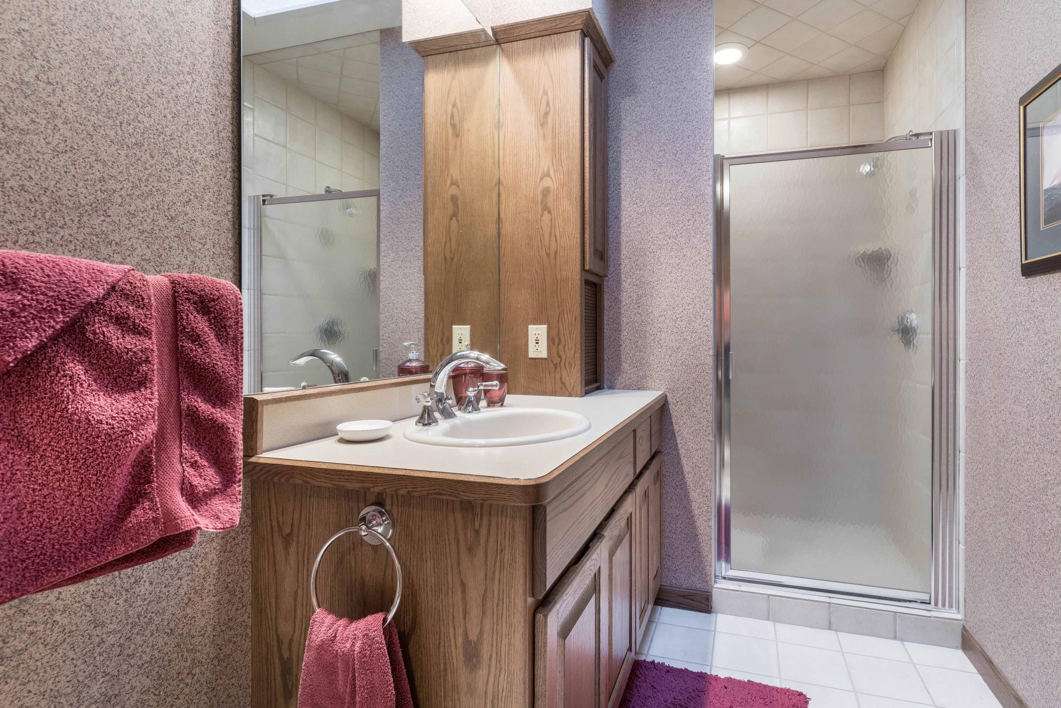 1992 single family home for sale at 2807 Government Point Road NE in Alexandria, MN — 4 bed, 6 bath (photo 53 of 63)