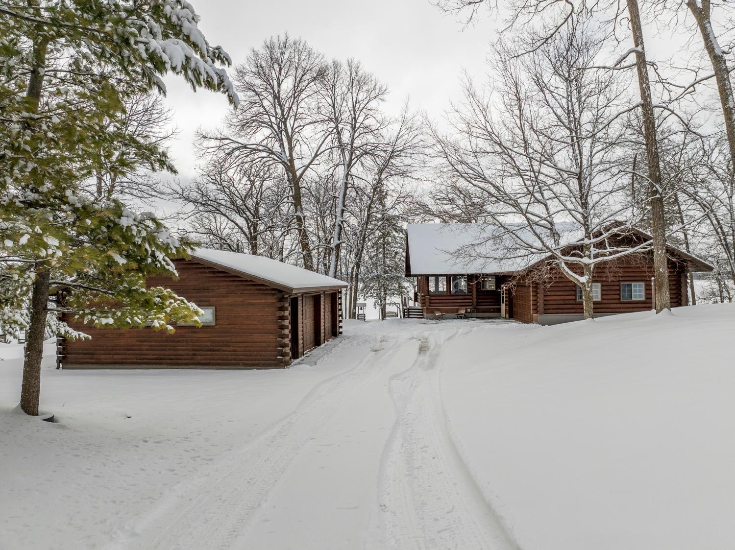 1996 single family home for sale at 40105 Hunters Road in Ponsford, MN — 3 bed, 2 bath (photo 3 of 64)