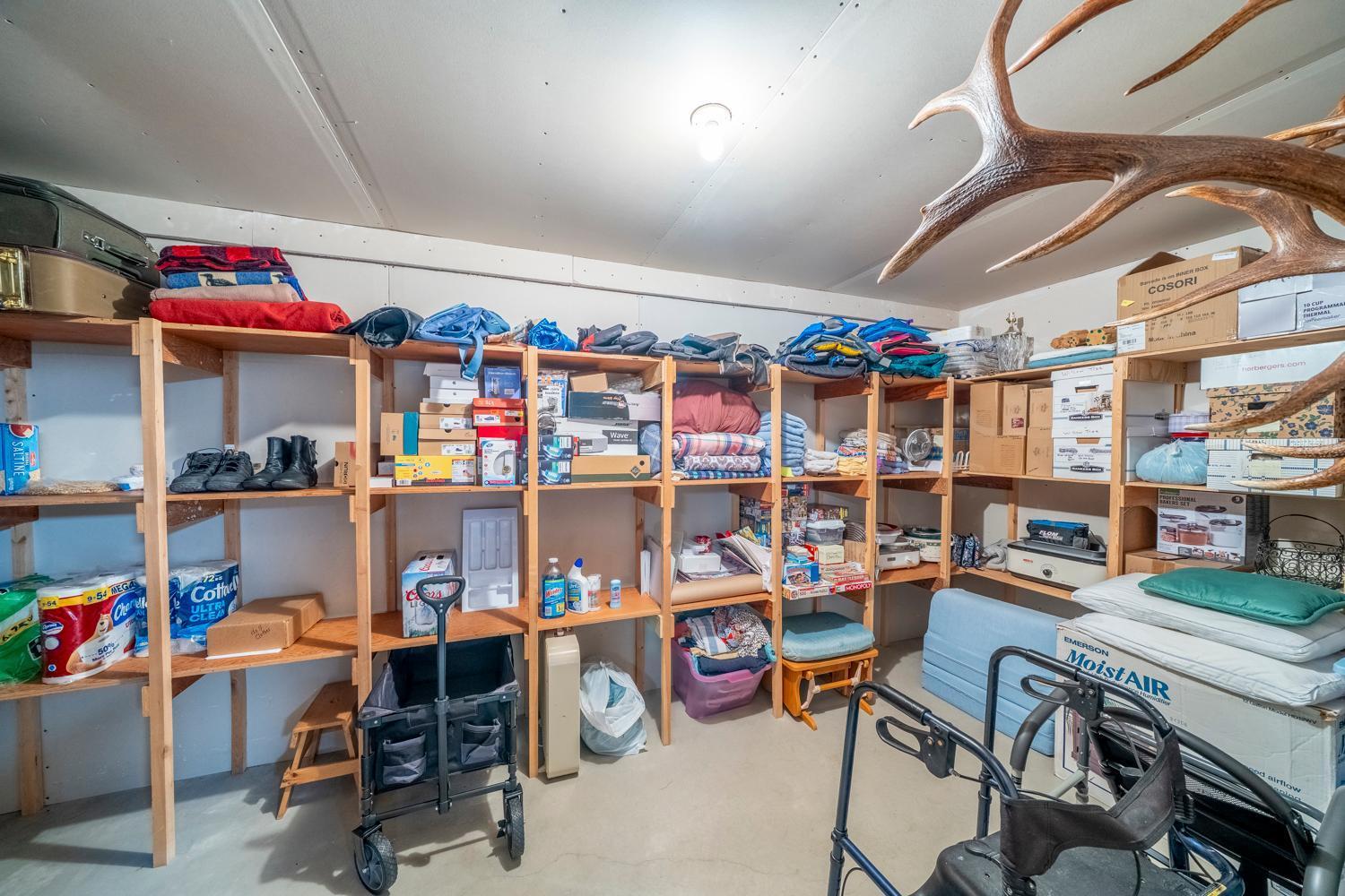 1996 single family home for sale at 40105 Hunters Road in Ponsford, MN — 3 bed, 2 bath (photo 34 of 64)