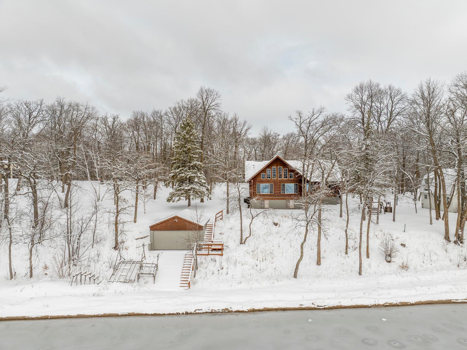 1996 single family home for sale at 40105 Hunters Road in Ponsford, MN — 3 bed, 2 bath (photo 42 of 64)