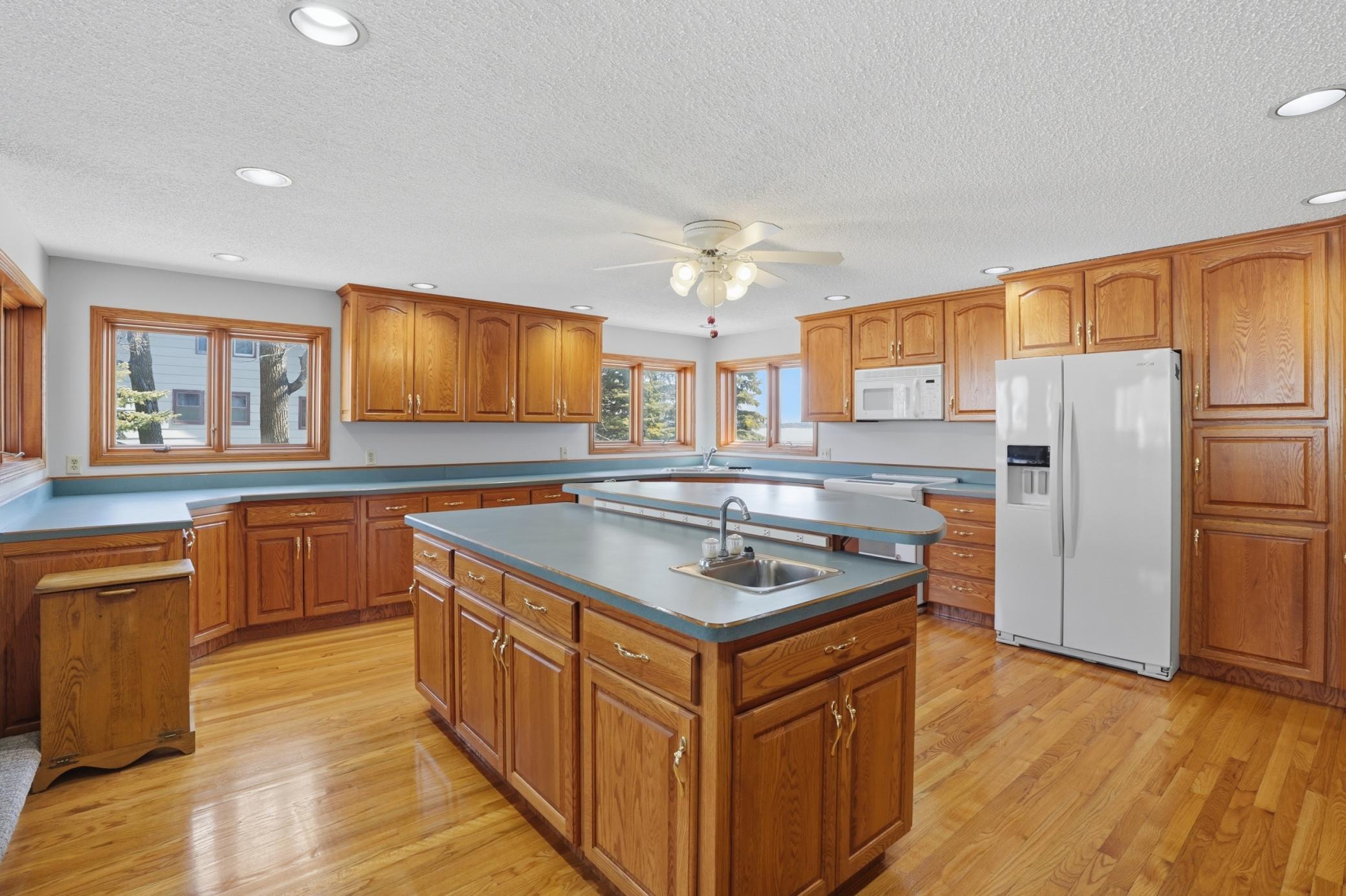 1910 single family home for sale at 15707 Sandy Beach Road SE in Mentor, MN — 6 bed, 4 bath (photo 8 of 64)