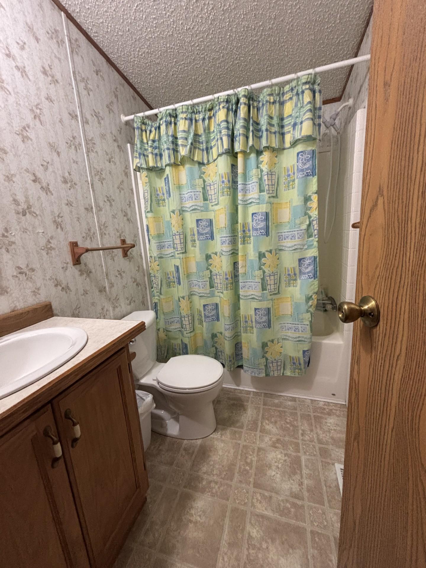 2004 single family home for sale at 37106 Hackberry Point Road in Richville, MN — 3 bed, 2 bath (photo 12 of 59)
