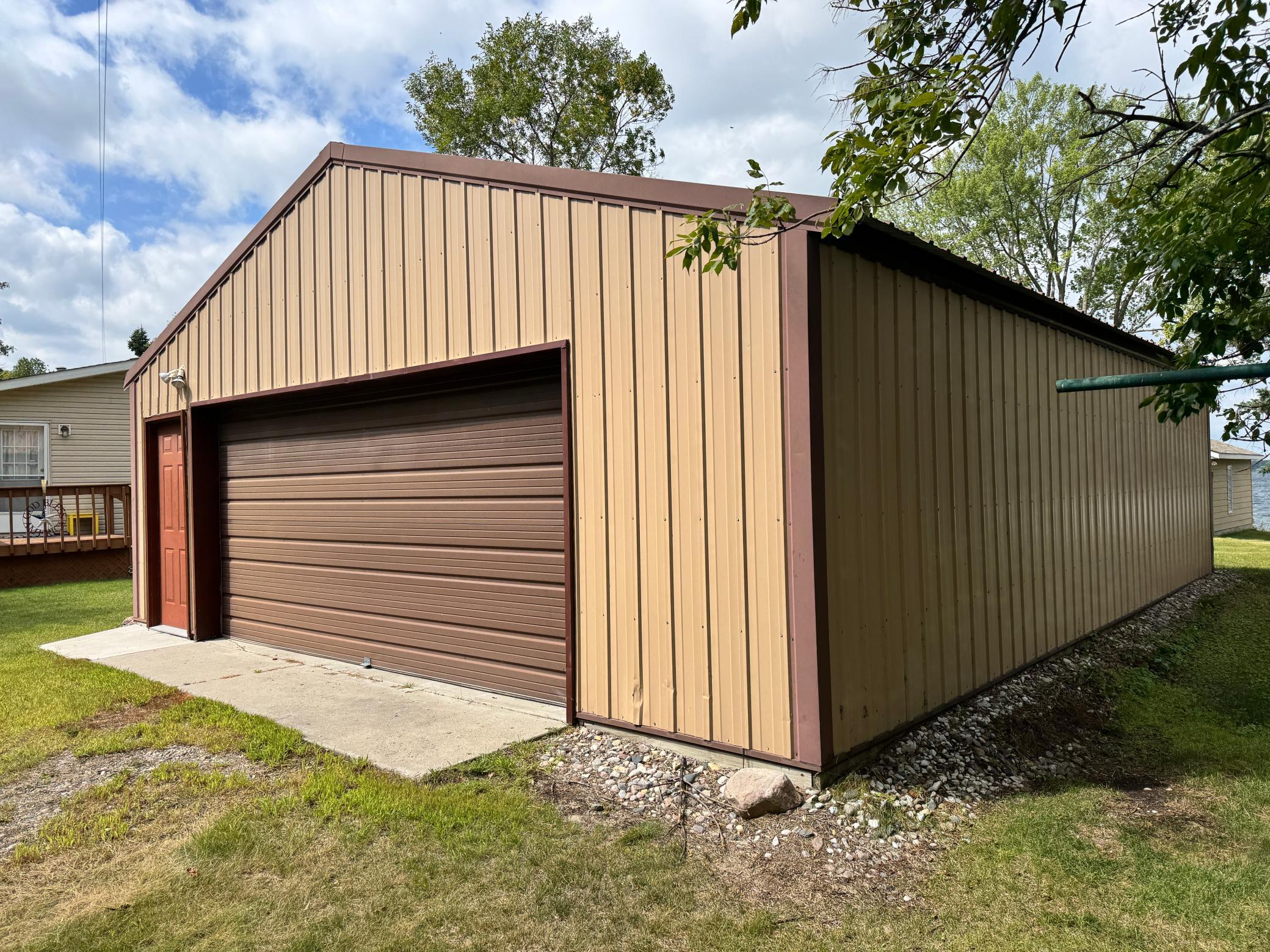 2004 single family home for sale at 37106 Hackberry Point Road in Richville, MN — 3 bed, 2 bath (photo 27 of 59)