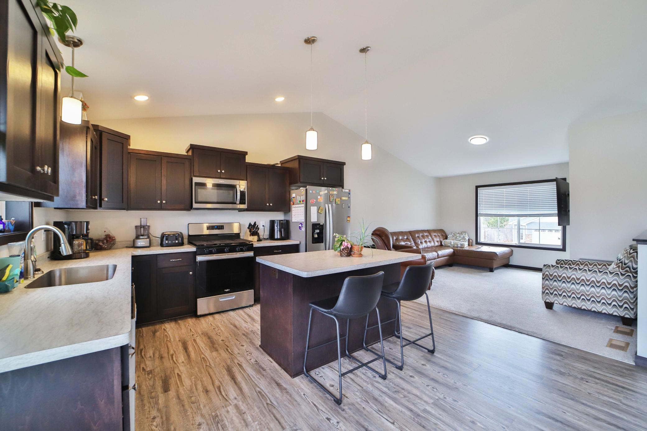 2023 single family home for sale at 809 Holton Ave in Brainerd, MN — 4 bed, 3 bath (photo 2 of 39)