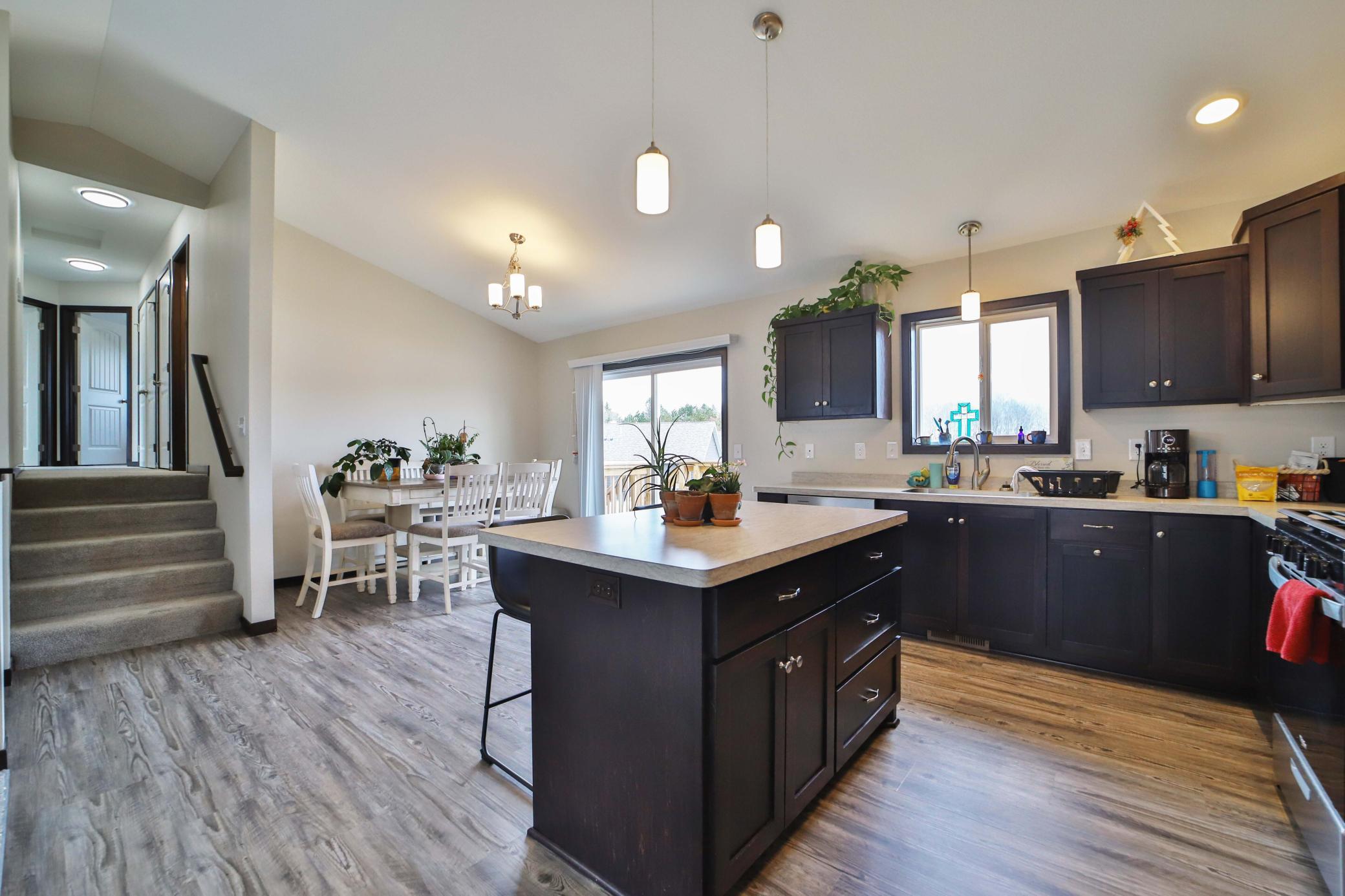 2023 single family home for sale at 809 Holton Ave in Brainerd, MN — 4 bed, 3 bath (photo 4 of 39)