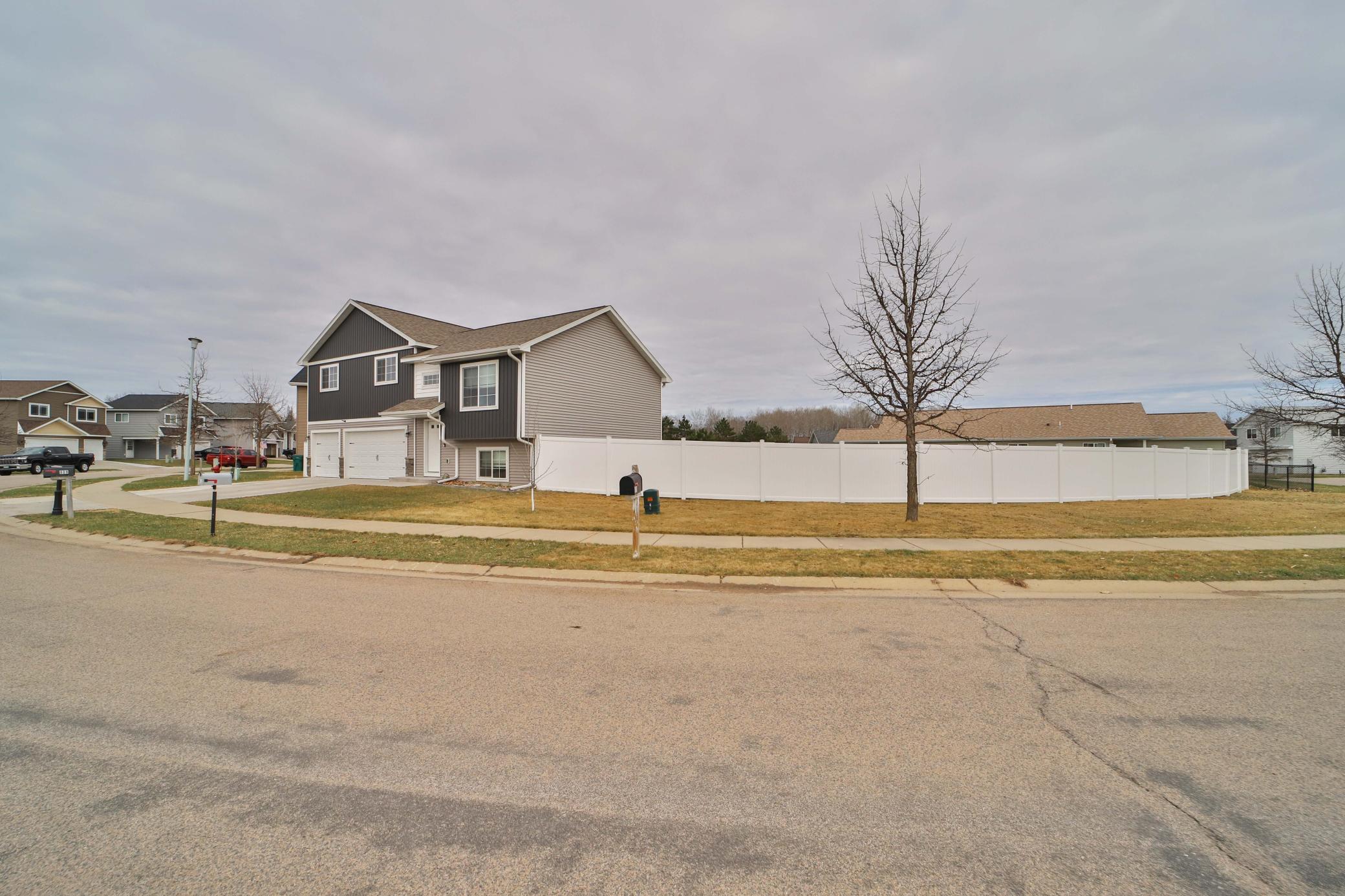 2023 single family home for sale at 809 Holton Ave in Brainerd, MN — 4 bed, 3 bath (photo 39 of 39)