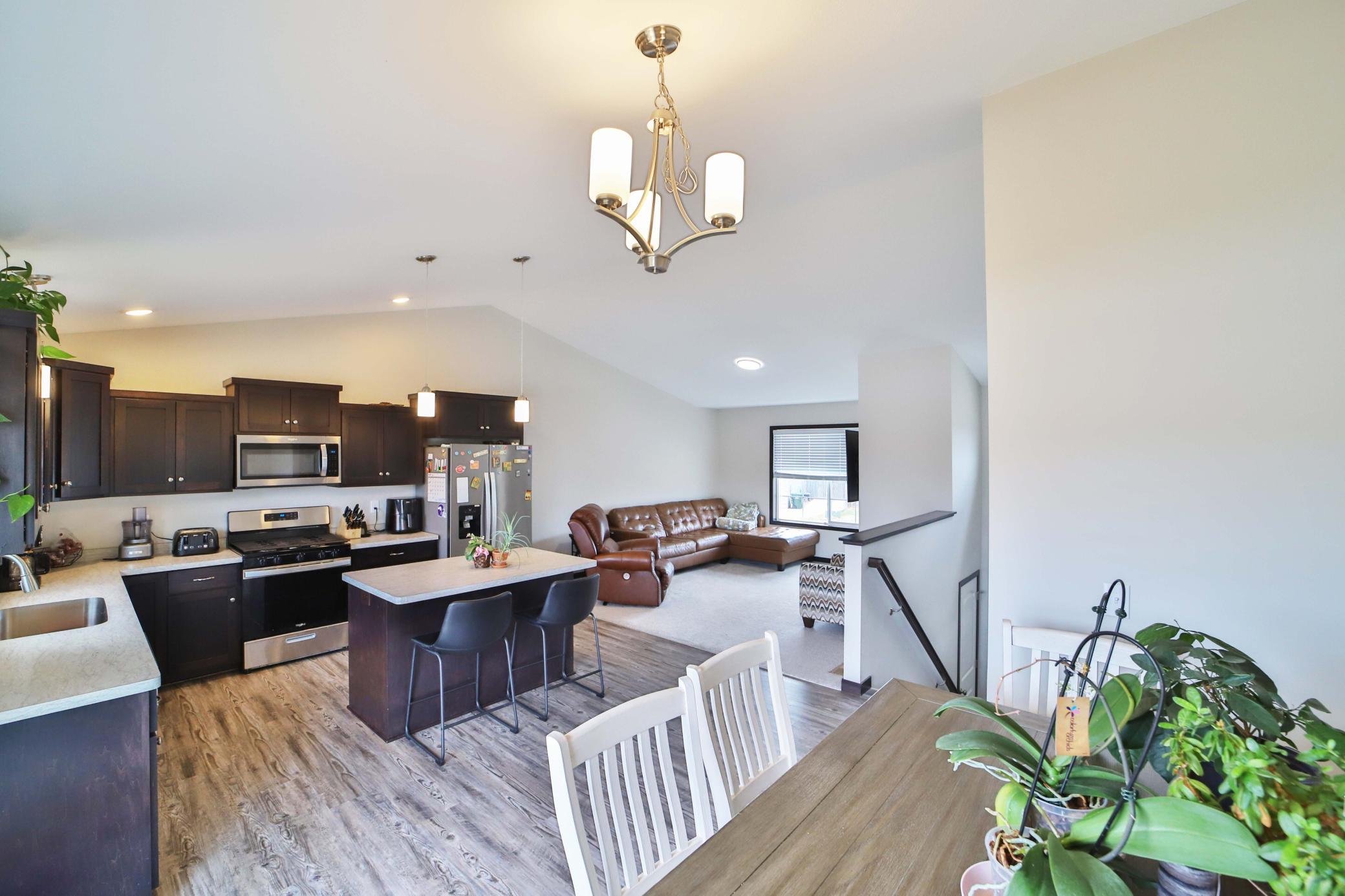 2023 single family home for sale at 809 Holton Ave in Brainerd, MN — 4 bed, 3 bath (photo 7 of 39)