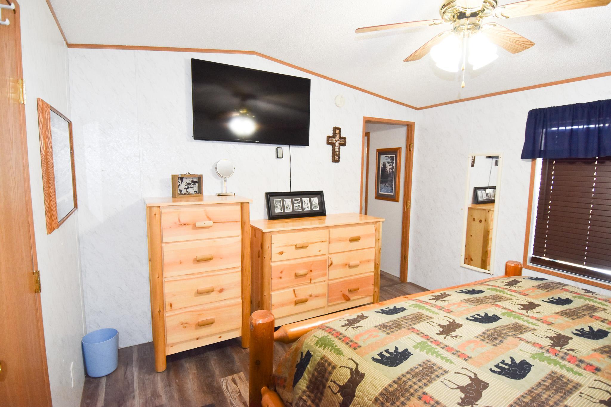 2005 single family home for sale at 33806 220th Street in Mahnomen, MN — 2 bed, 1 bath (photo 13 of 39)