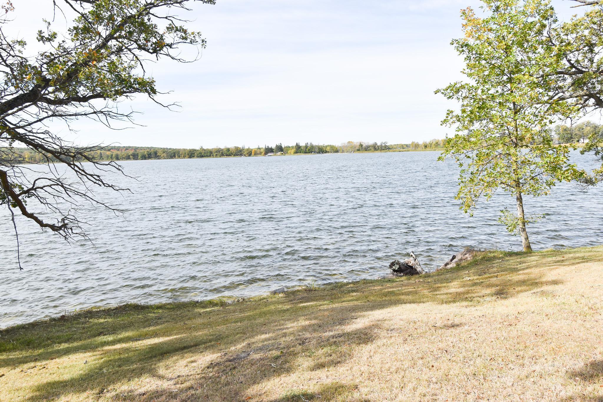 2005 single family home for sale at 33806 220th Street in Mahnomen, MN — 2 bed, 1 bath (photo 19 of 39)