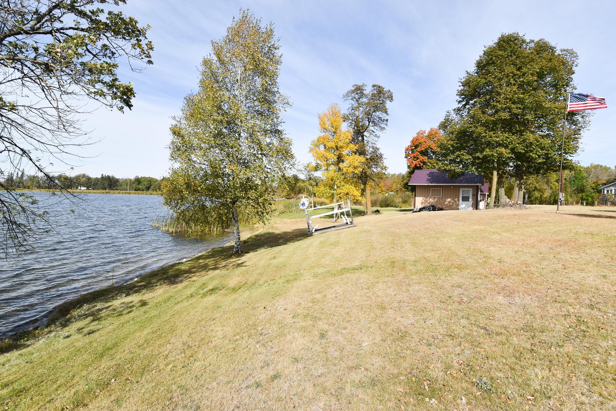 2005 single family home for sale at 33806 220th Street in Mahnomen, MN — 2 bed, 1 bath (photo 22 of 39)