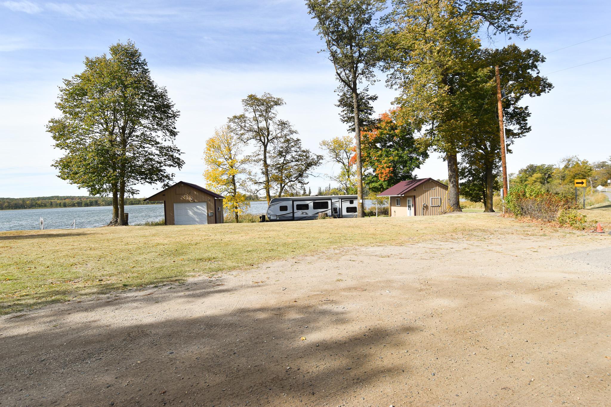 2005 single family home for sale at 33806 220th Street in Mahnomen, MN — 2 bed, 1 bath (photo 27 of 39)