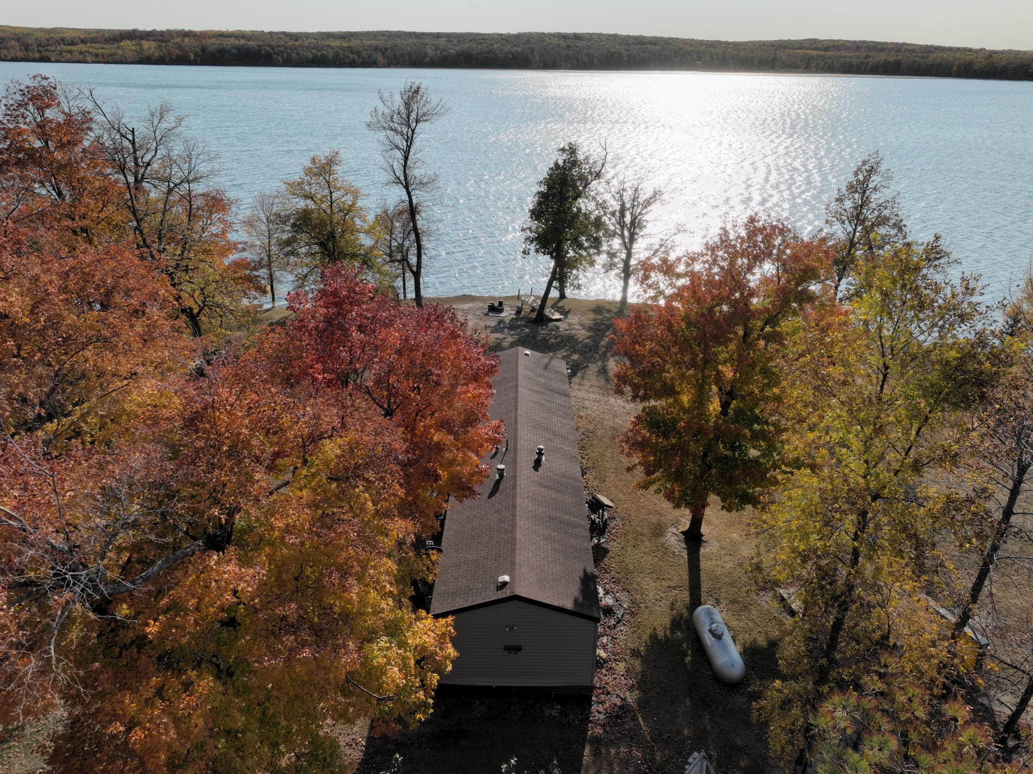 2005 single family home for sale at 33806 220th Street in Mahnomen, MN — 2 bed, 1 bath (photo 3 of 39)