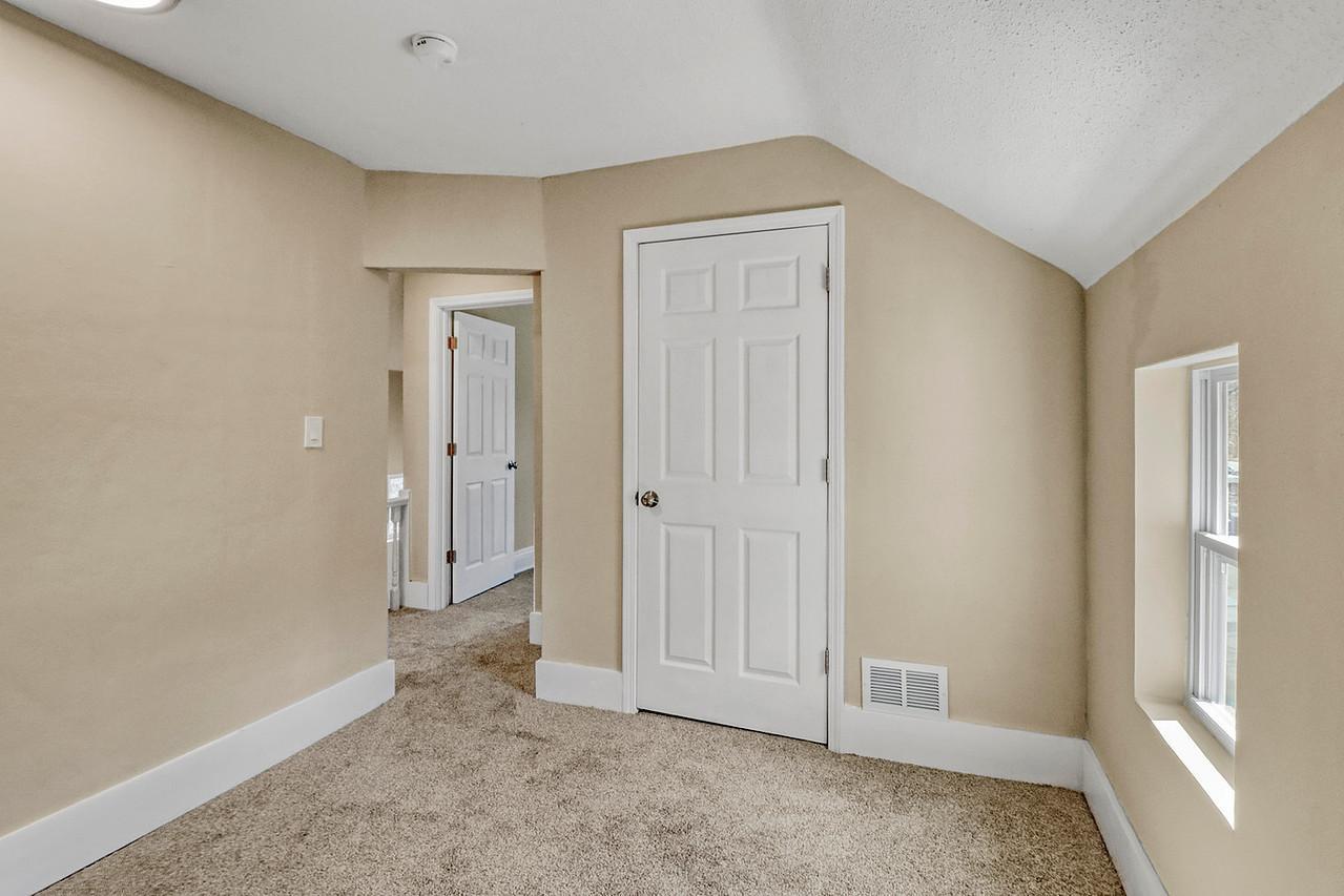 307 10th Street N, Moorhead MN 56560 - Photo 24 of 29