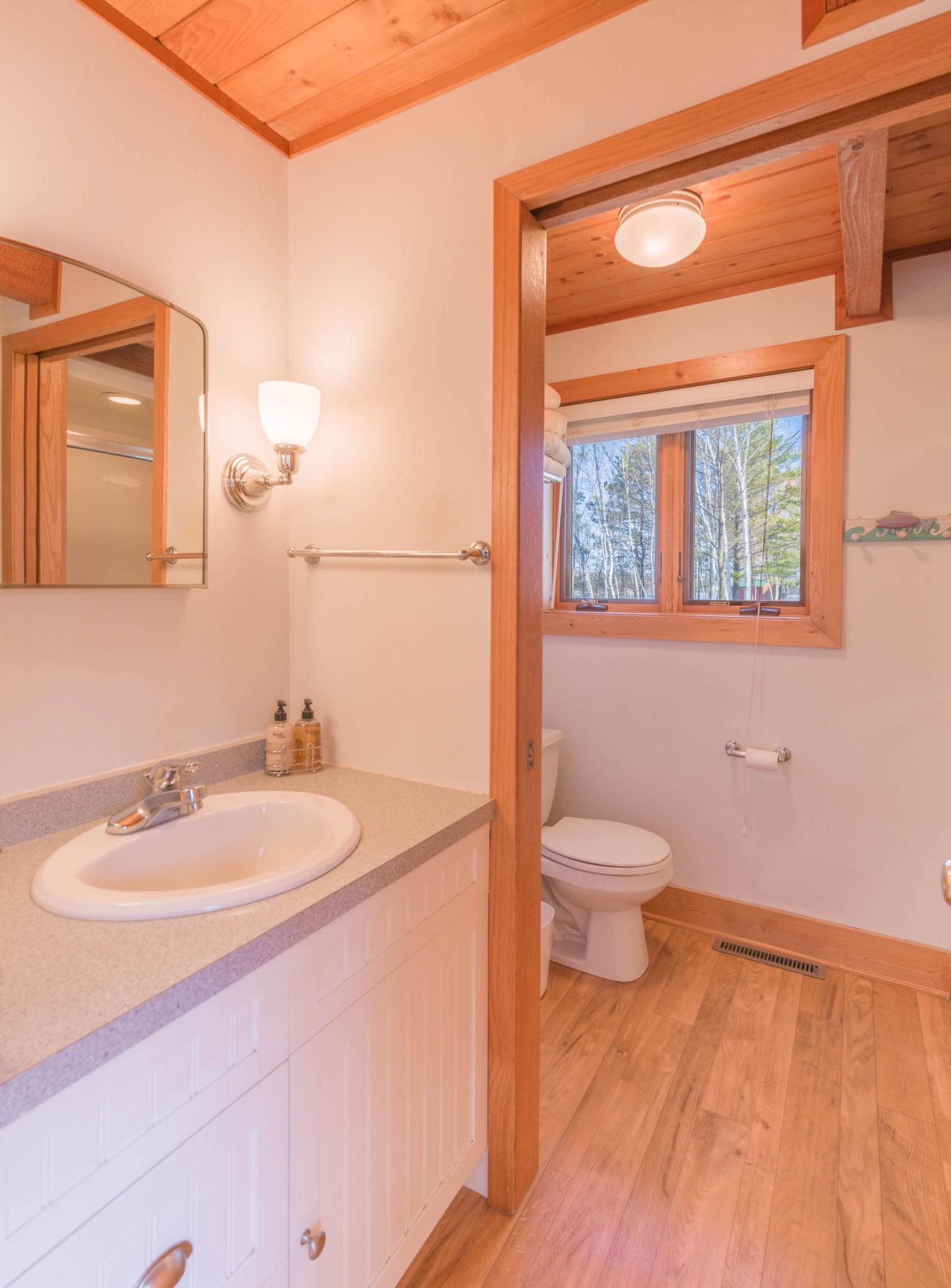 2001 single family home for sale at 9107 Wilderness Point Road in Brainerd, MN — 3 bed, 2 bath (photo 15 of 48)