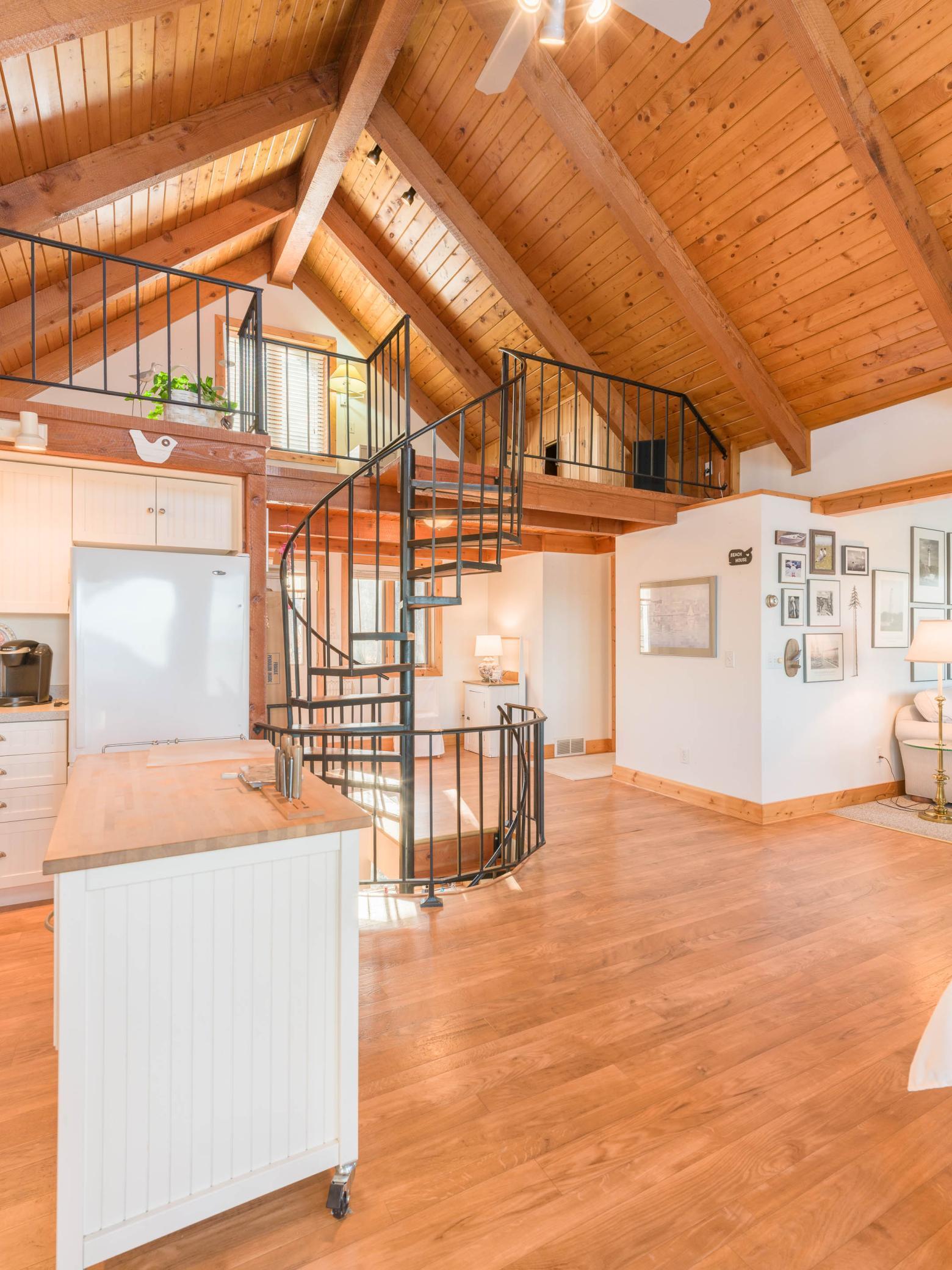 2001 single family home for sale at 9107 Wilderness Point Road in Brainerd, MN — 3 bed, 2 bath (photo 8 of 48)