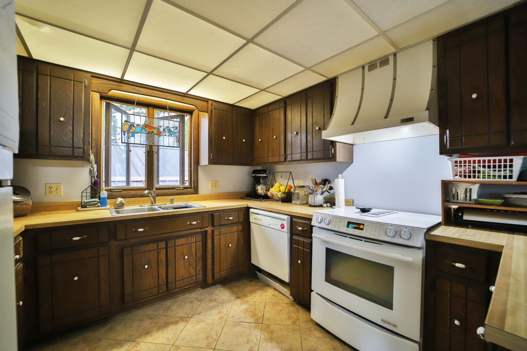 1978 single family home for sale at 412 Second Street S in Pine River, MN — 4 bed, 2 bath (photo 6 of 67)
