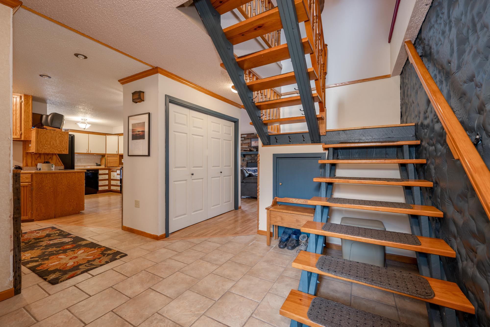 1975 townhouse for sale at 2114 SW 3rd Avenue in Grand Rapids, MN — 3 bed, 3 bath (photo 15 of 33)