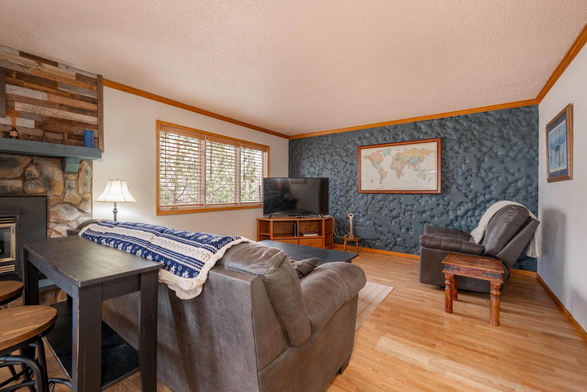 1975 townhouse for sale at 2114 SW 3rd Avenue in Grand Rapids, MN — 3 bed, 3 bath (photo 3 of 33)