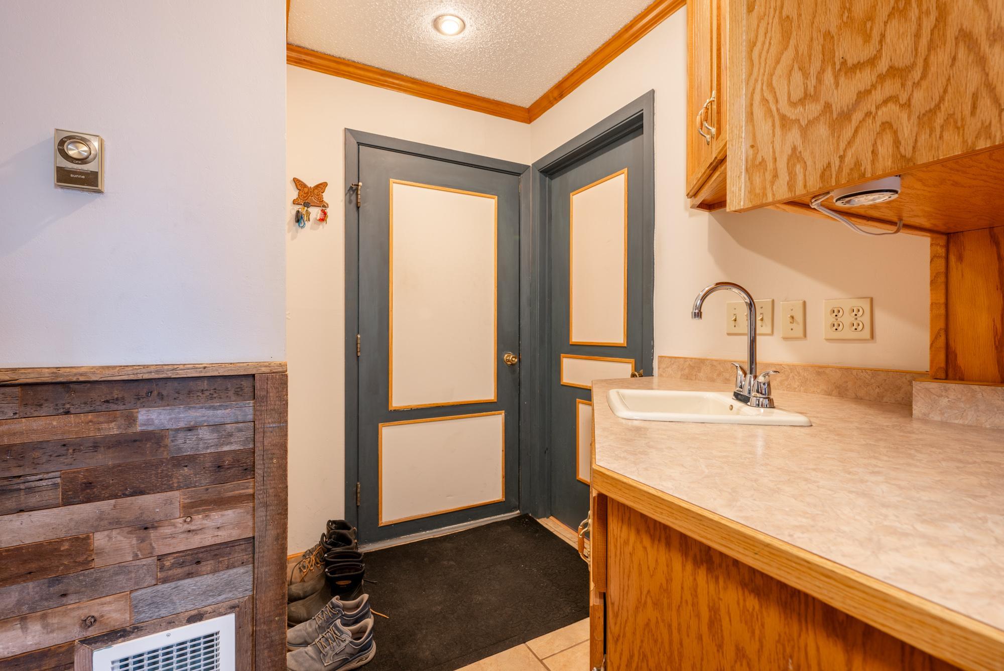 1975 townhouse for sale at 2114 SW 3rd Avenue in Grand Rapids, MN — 3 bed, 3 bath (photo 25 of 33)