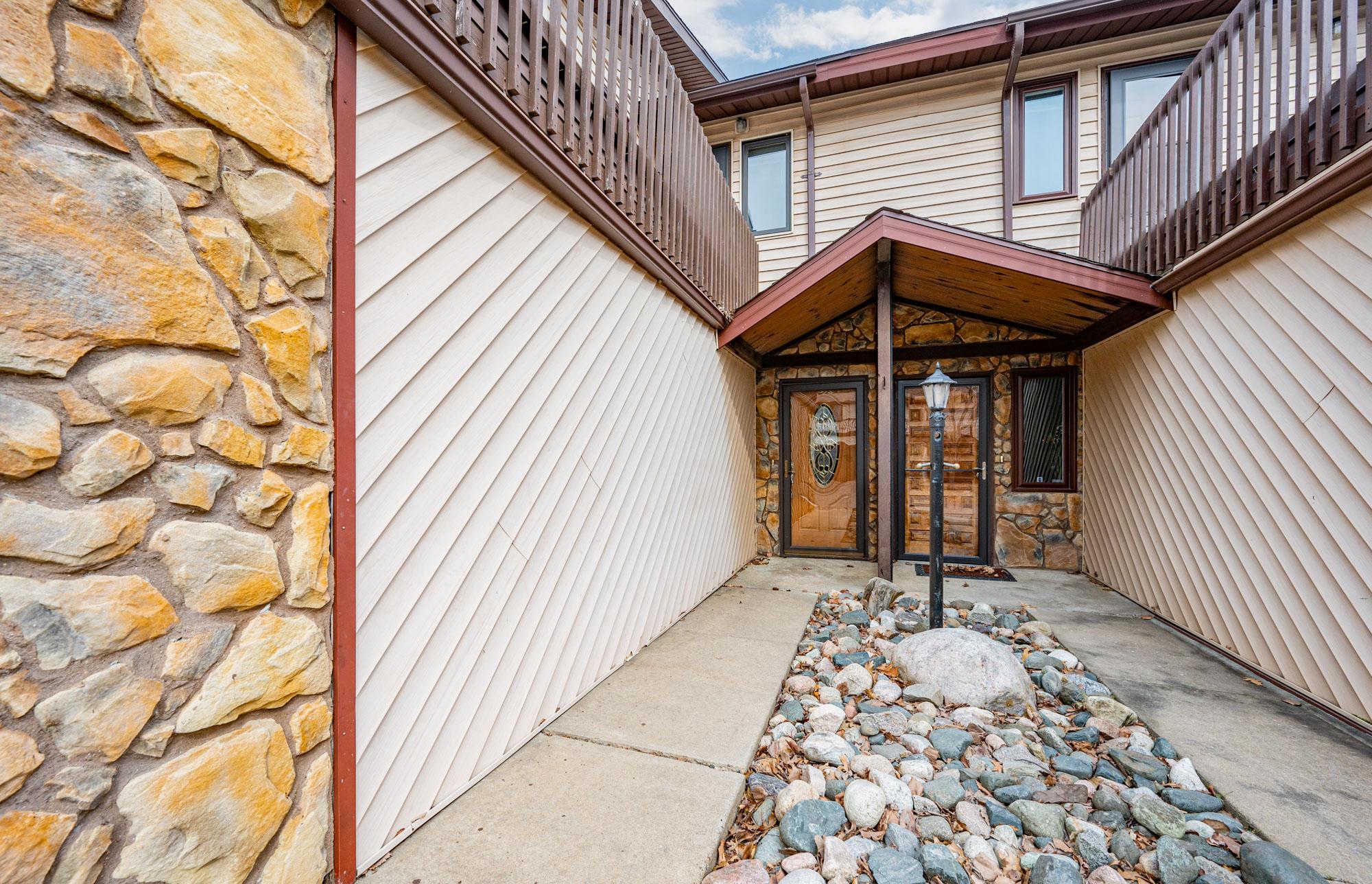 1975 townhouse for sale at 2114 SW 3rd Avenue in Grand Rapids, MN — 3 bed, 3 bath (photo 29 of 33)