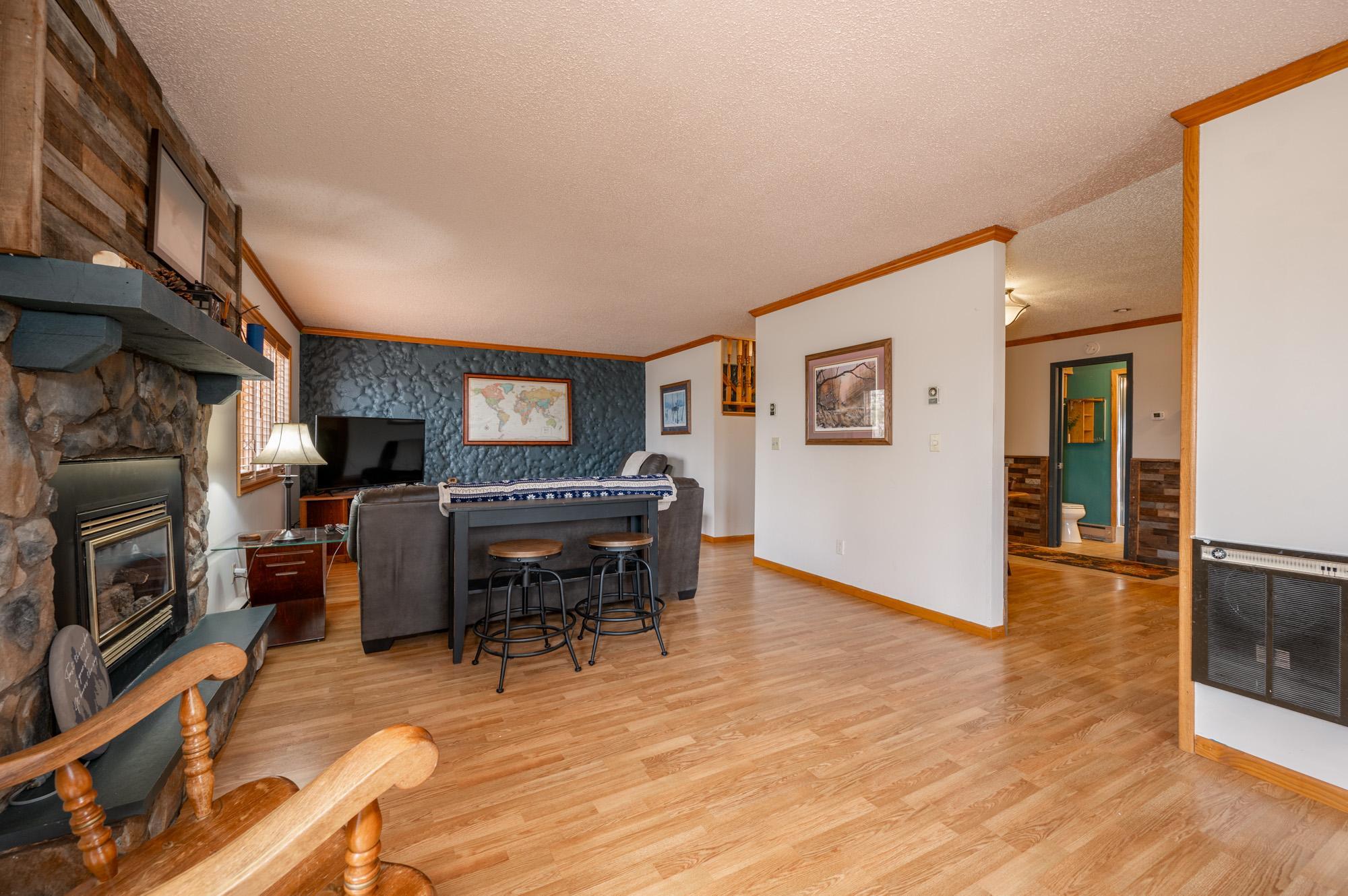 1975 townhouse for sale at 2114 SW 3rd Avenue in Grand Rapids, MN — 3 bed, 3 bath (photo 4 of 33)