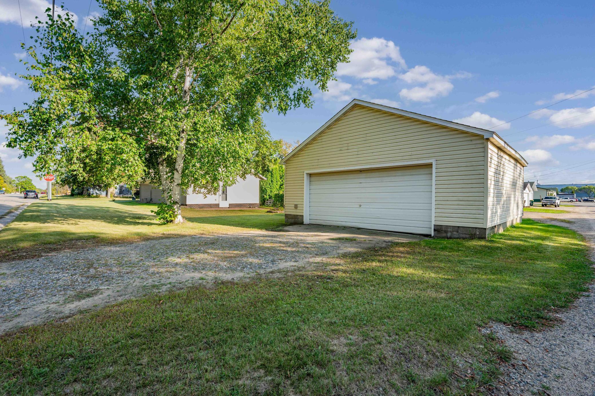 523 NW 6th Avenue, Grand Rapids MN 55744 - Photo 2 of 18