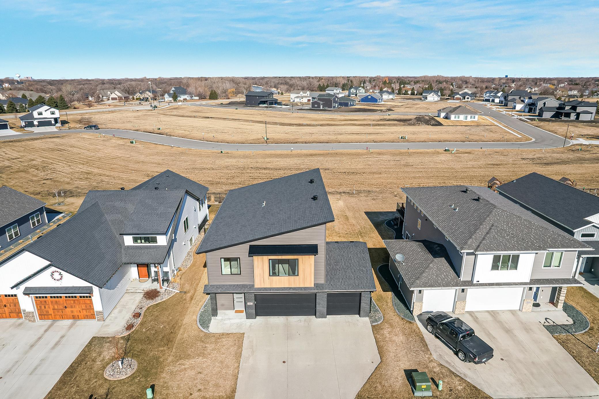 442 Hampton Drive W, Moorhead MN 56560 - Photo 11 of 42