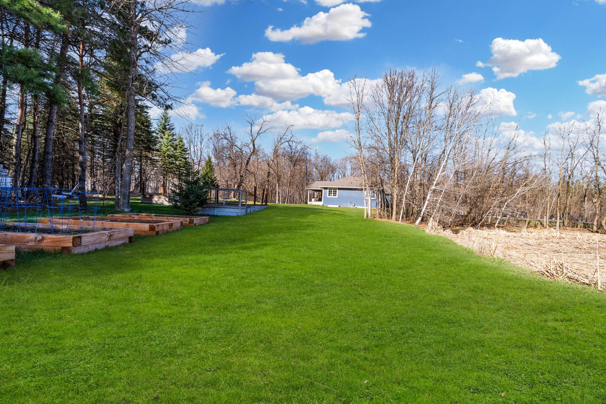2016 single family home for sale at 5201 Colonial Court NE in Alexandria, MN — 5 bed, 3 bath (photo 11 of 49)