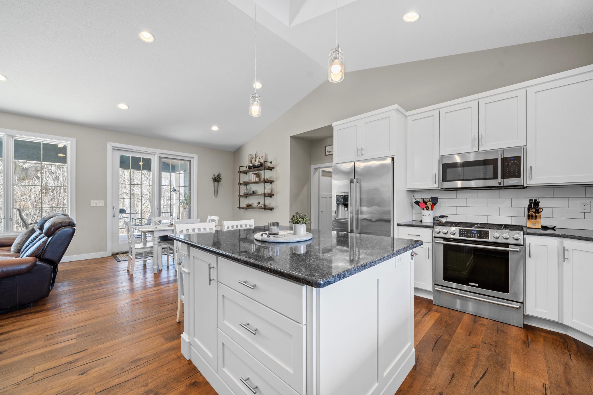 2016 single family home for sale at 5201 Colonial Court NE in Alexandria, MN — 5 bed, 3 bath (photo 20 of 49)