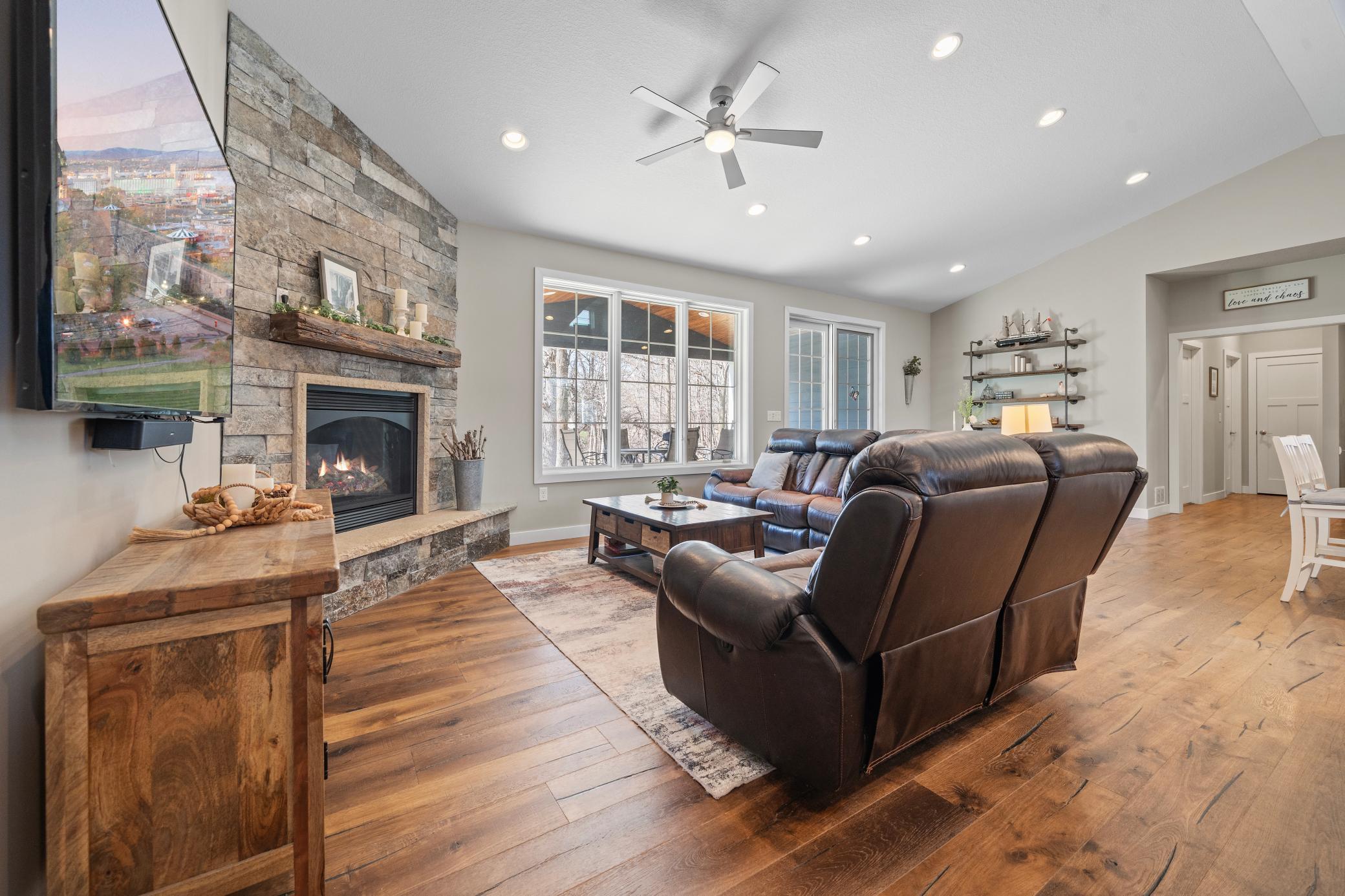 2016 single family home for sale at 5201 Colonial Court NE in Alexandria, MN — 5 bed, 3 bath (photo 21 of 49)