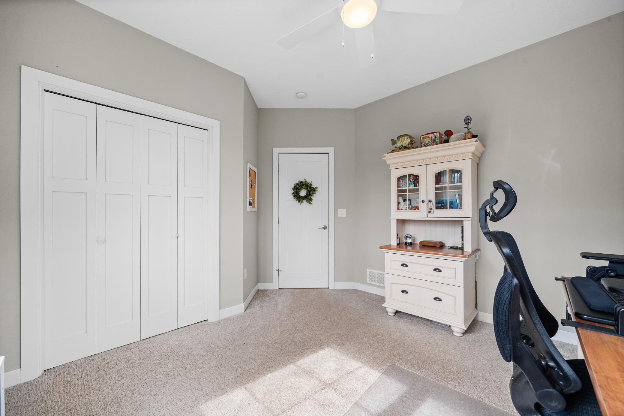 2016 single family home for sale at 5201 Colonial Court NE in Alexandria, MN — 5 bed, 3 bath (photo 32 of 49)