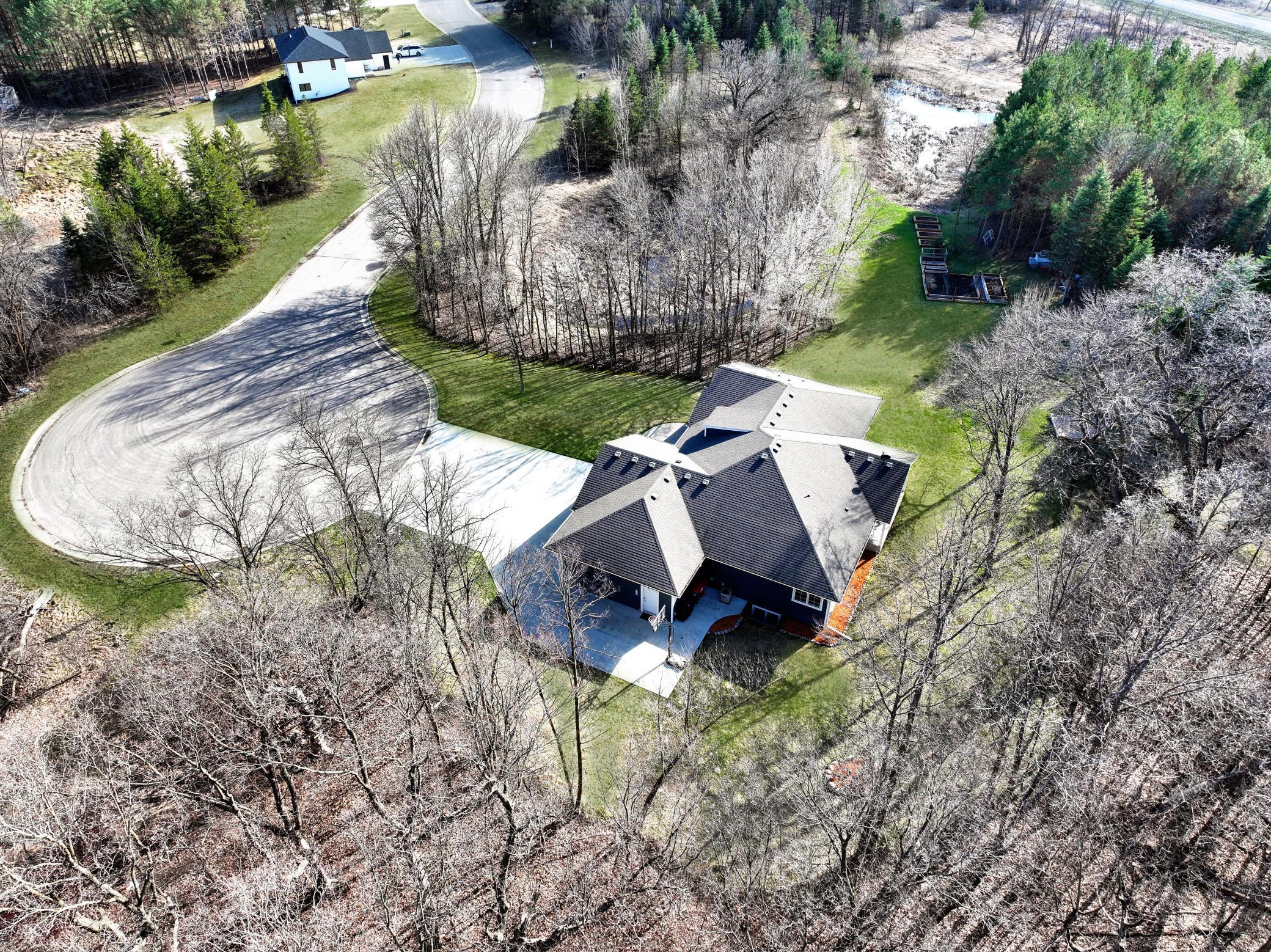 2016 single family home for sale at 5201 Colonial Court NE in Alexandria, MN — 5 bed, 3 bath (photo 46 of 49)