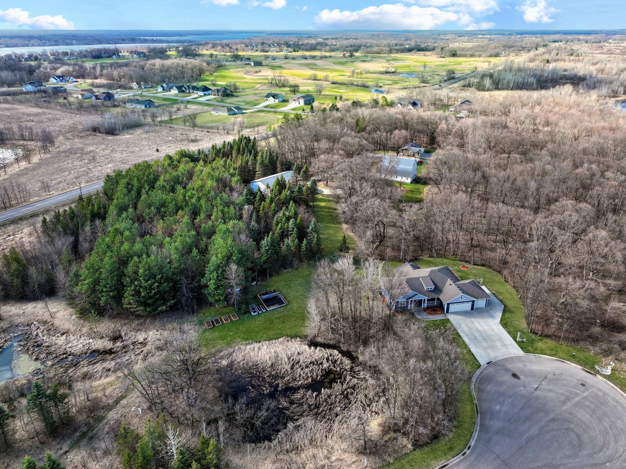 2016 single family home for sale at 5201 Colonial Court NE in Alexandria, MN — 5 bed, 3 bath (photo 47 of 49)