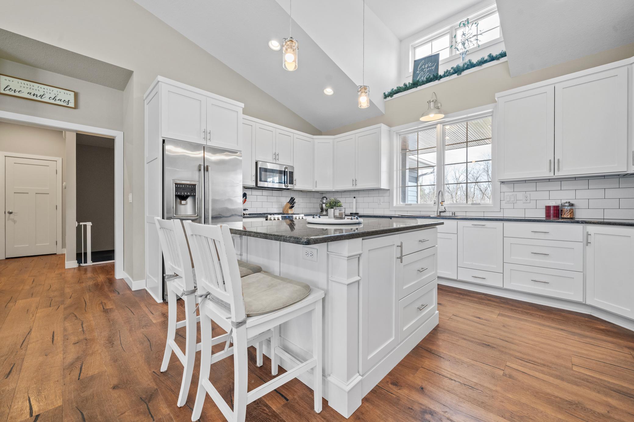 2016 single family home for sale at 5201 Colonial Court NE in Alexandria, MN — 5 bed, 3 bath (photo 8 of 49)