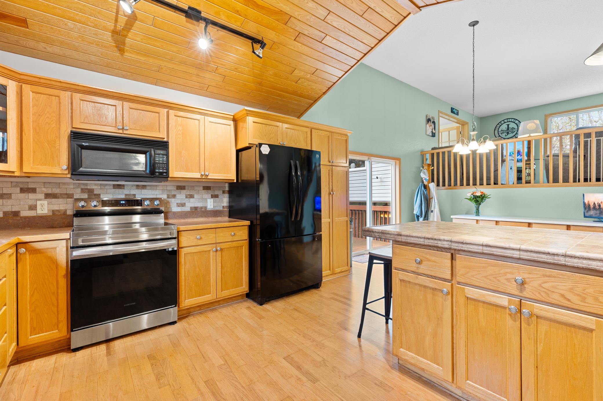 2001 single family home for sale at 10308 S Oaks Road in Brainerd, MN — 4 bed, 2 bath (photo 12 of 44)