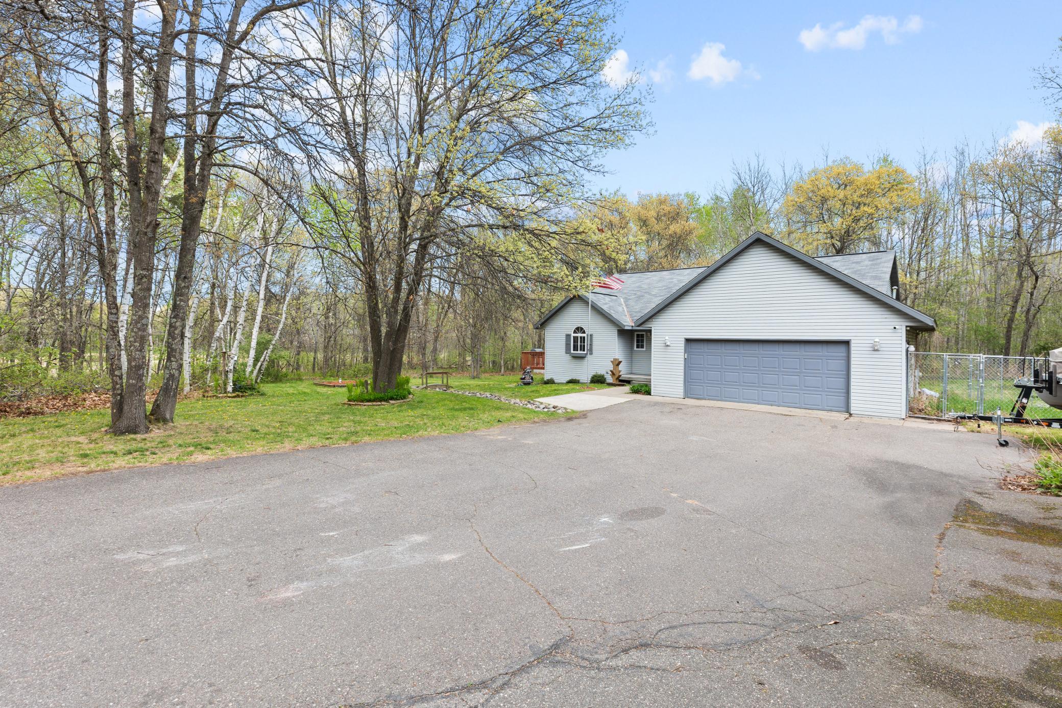 2001 single family home for sale at 10308 S Oaks Road in Brainerd, MN — 4 bed, 2 bath (photo 34 of 44)