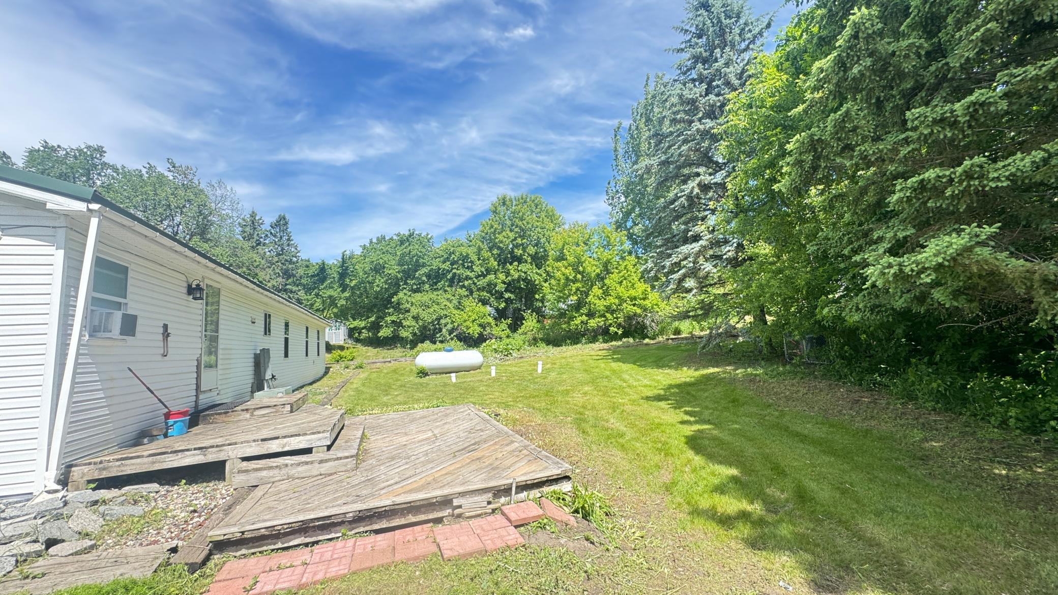 2000 single family home for sale at 29284 Mchugh Road in Detroit Lakes, MN — 5 bed, 2 bath (photo 2 of 25)