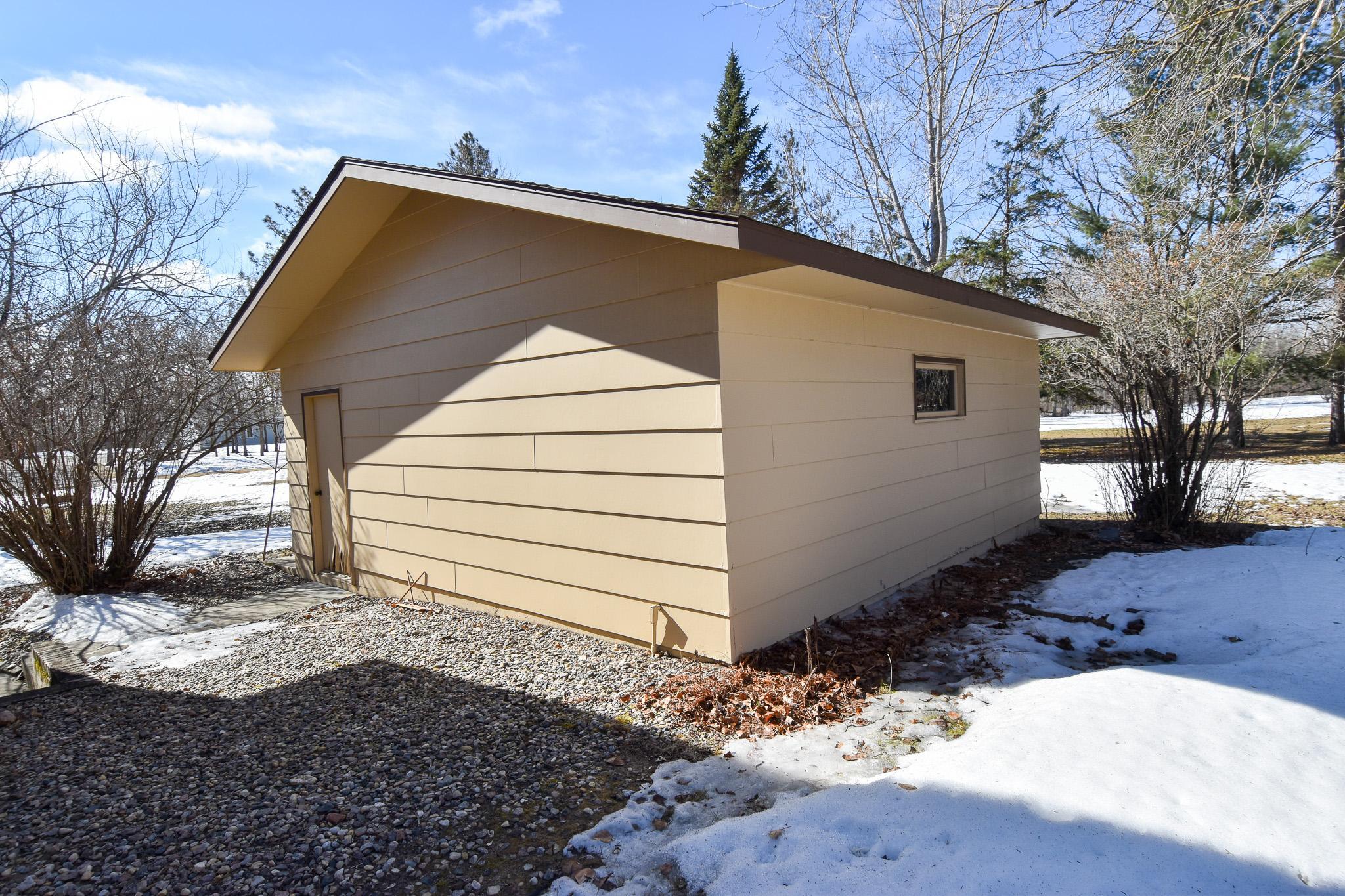 1977 single family home for sale at 105 Valley View Road in Karlstad, MN — 3 bed, 2 bath (photo 17 of 18)