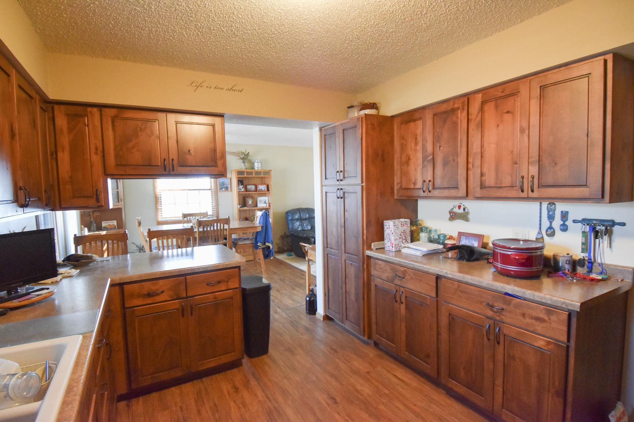 1977 single family home for sale at 105 Valley View Road in Karlstad, MN — 3 bed, 2 bath (photo 7 of 18)
