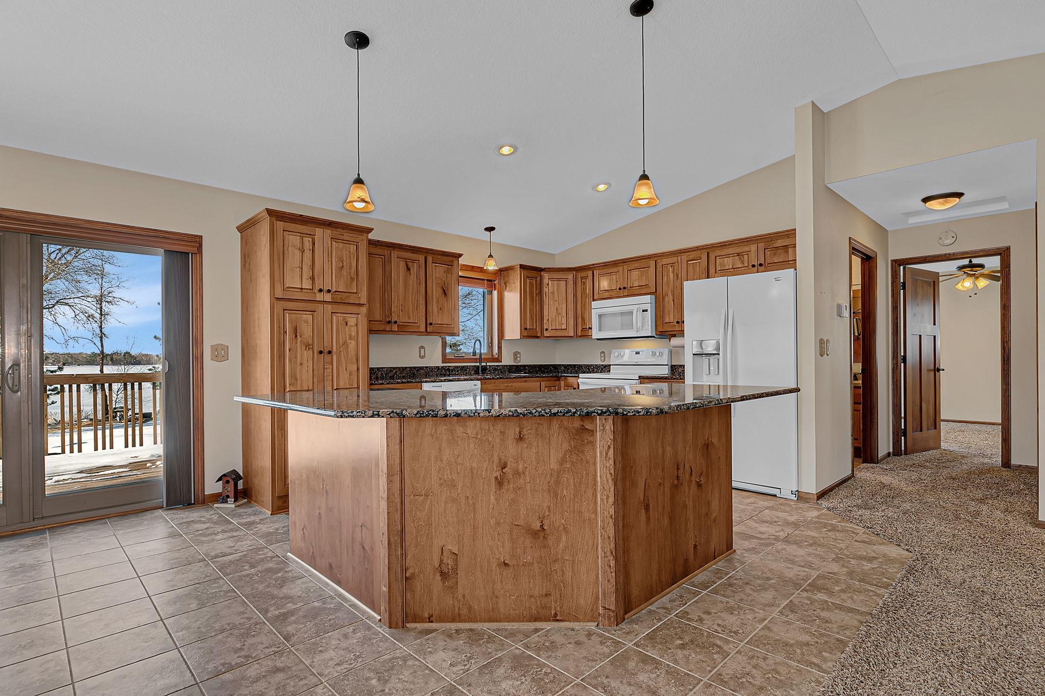 1994 single family home for sale at 7101 Browns Lane in Brainerd, MN — 3 bed, 2 bath (photo 5 of 20)