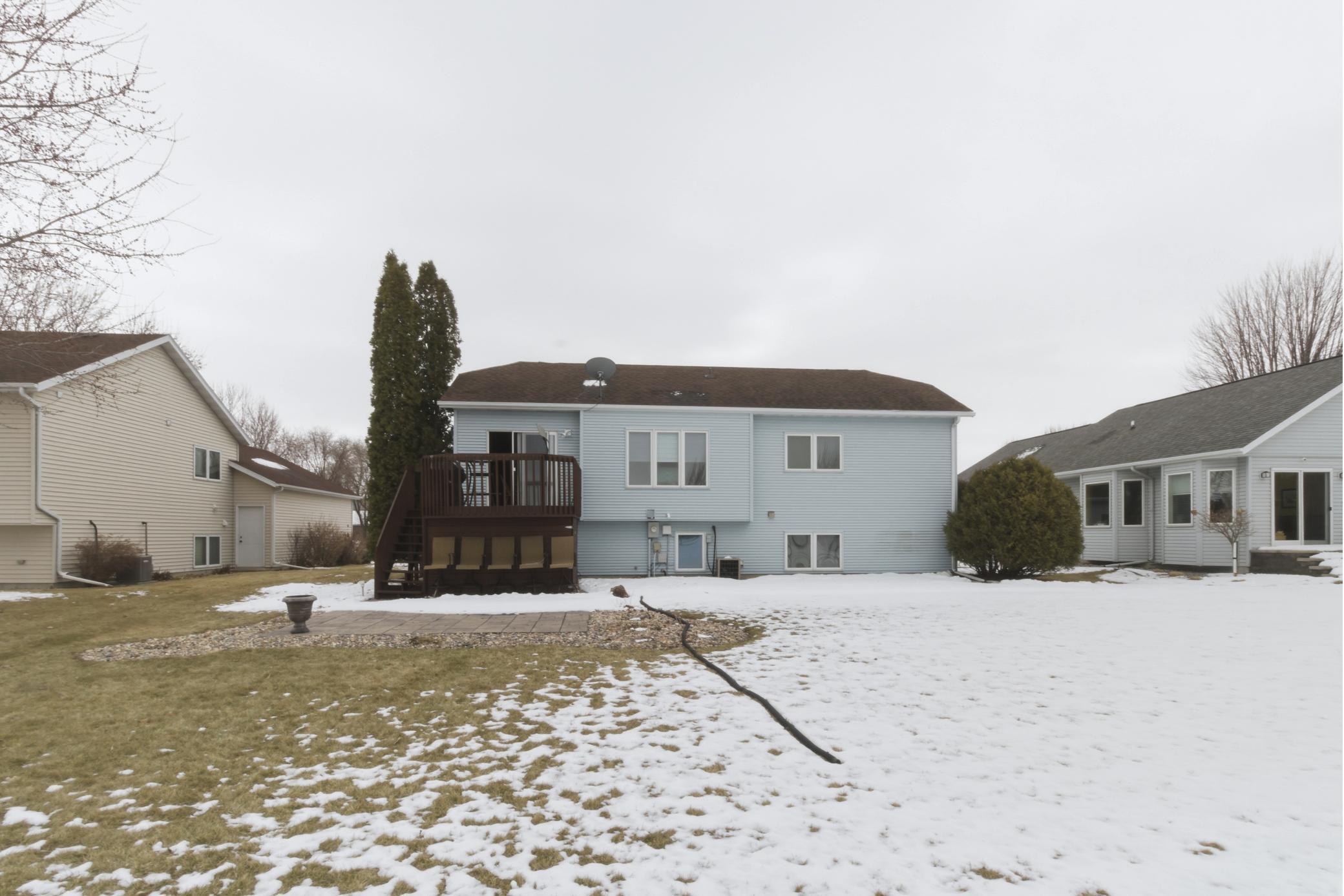 1992 single family home for sale at 1727 37th Avenue S in Fargo, ND — 4 bed, 2 bath (photo 28 of 28)