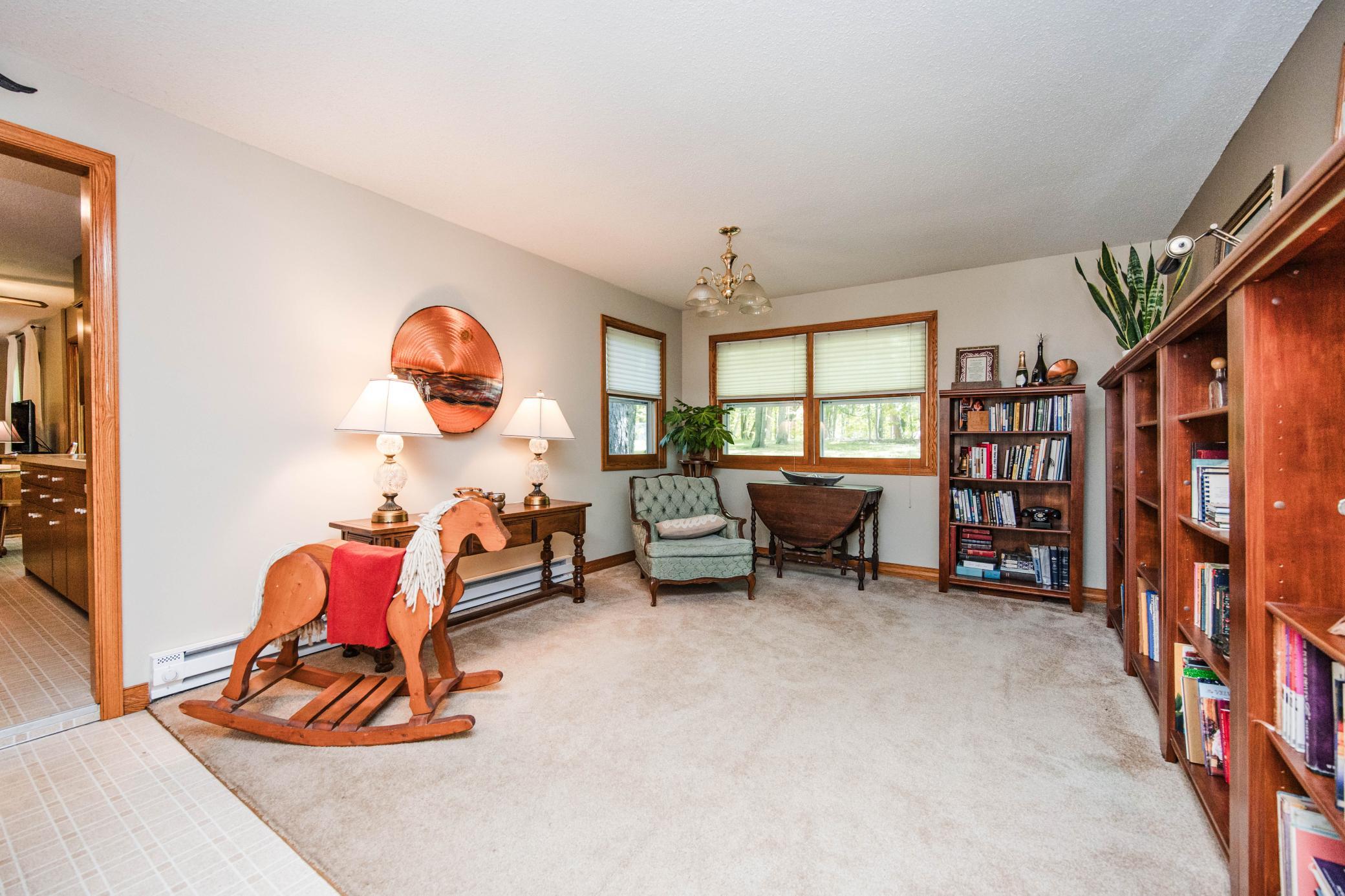 1960 single family home for sale at 1583 E Shore Drive in Detroit Lakes, MN — 4 bed, 2 bath (photo 18 of 75)