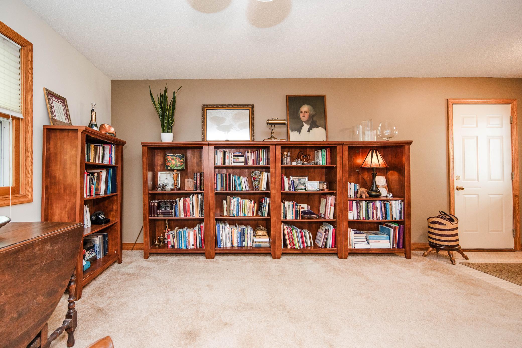 1960 single family home for sale at 1583 E Shore Drive in Detroit Lakes, MN — 4 bed, 2 bath (photo 19 of 75)