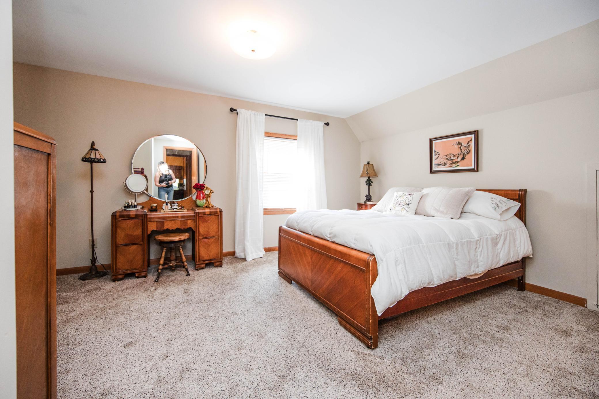 1960 single family home for sale at 1583 E Shore Drive in Detroit Lakes, MN — 4 bed, 2 bath (photo 29 of 75)